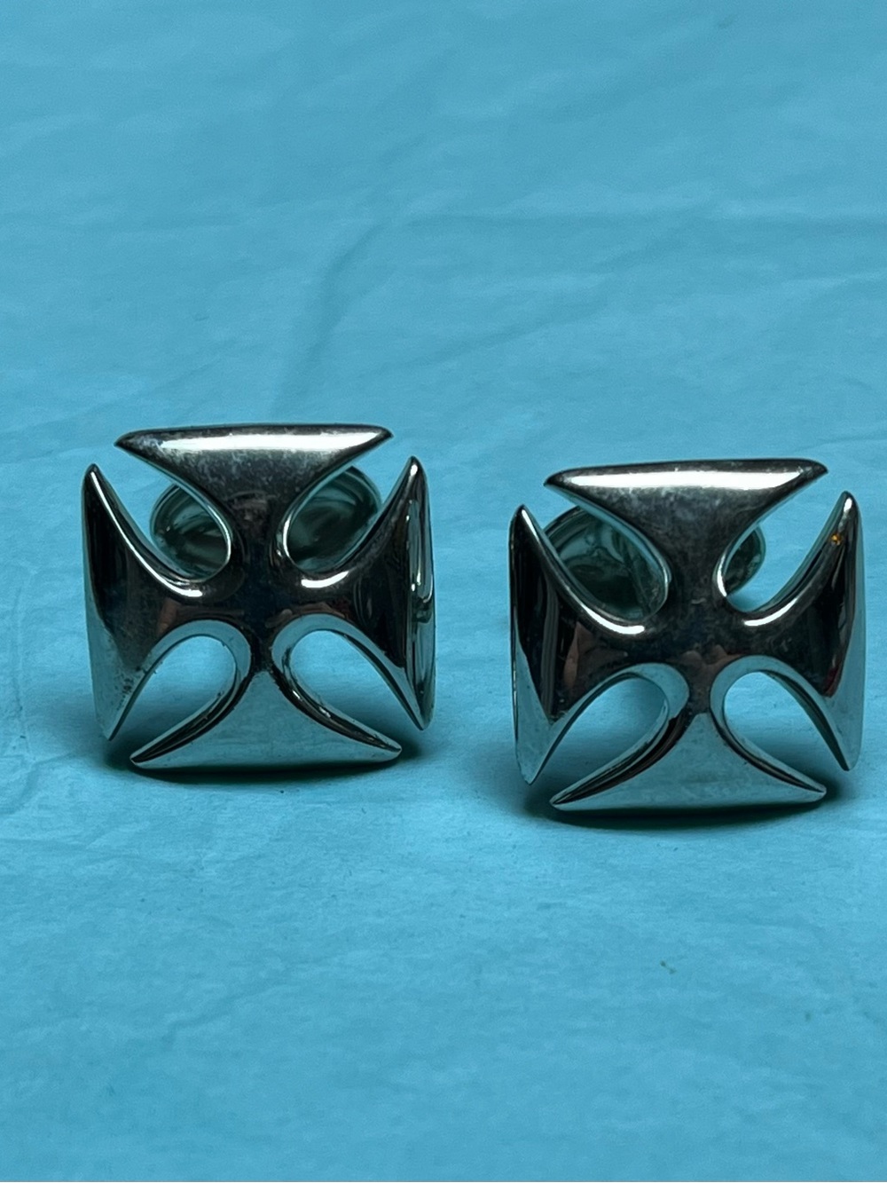 Polished Silver Maltese-Style Cufflinks - Vintage Hickok USA Men's Accessory